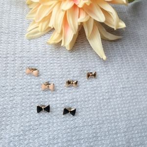 Set of bow earrings